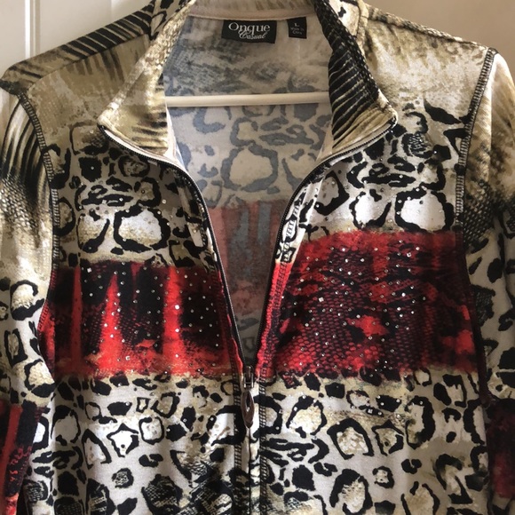 Onque Casual Zip Up Animal Print Top w/Bling - Picture 3 of 7